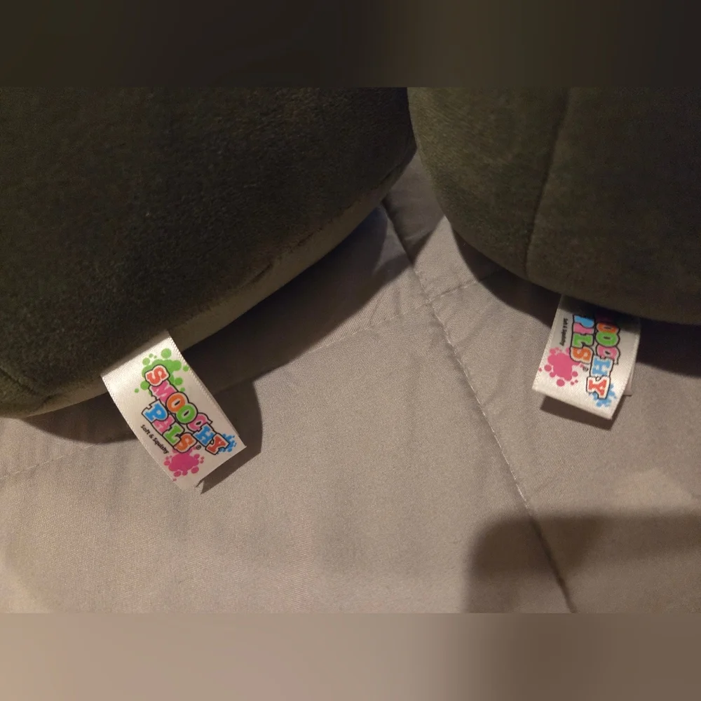 SET OF TWO - PLUSH ADORABLE AVOCADO HALVES (BOTH WITH THE SEED IN THEIR TUMMY) - Picture 8 of 11